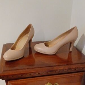 Leather Naturalizer Heels